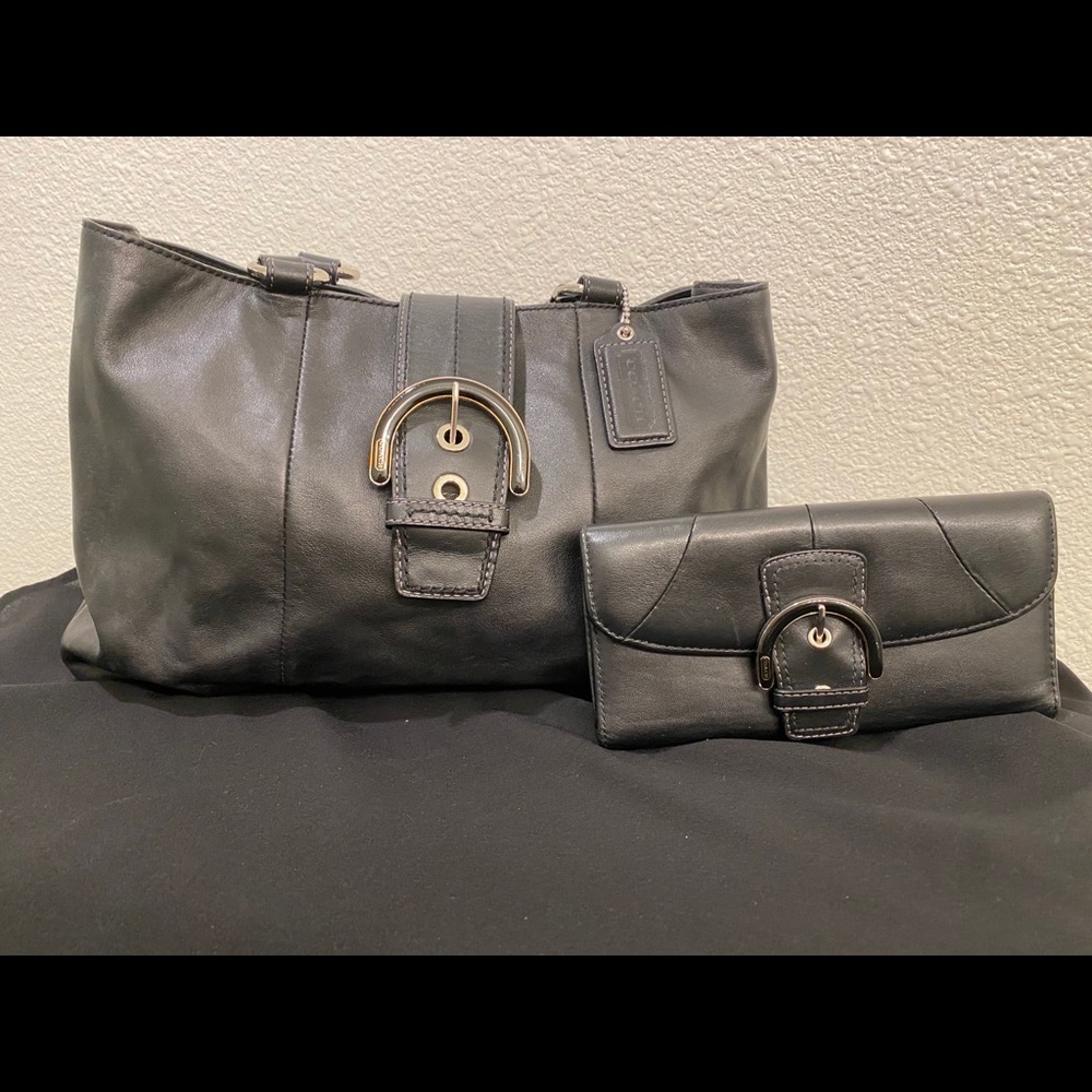 Coach purse and wallet